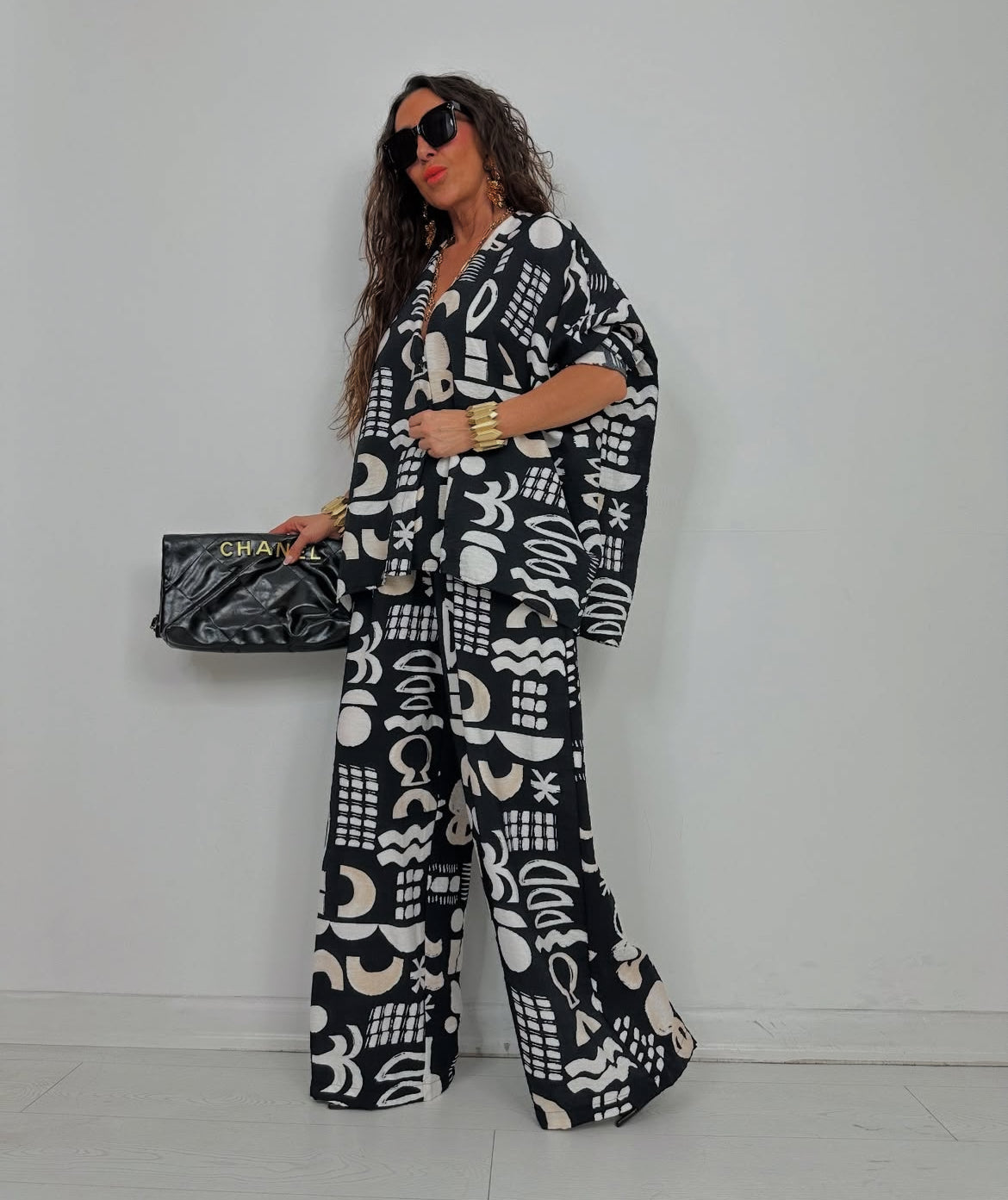 Black x White Set
