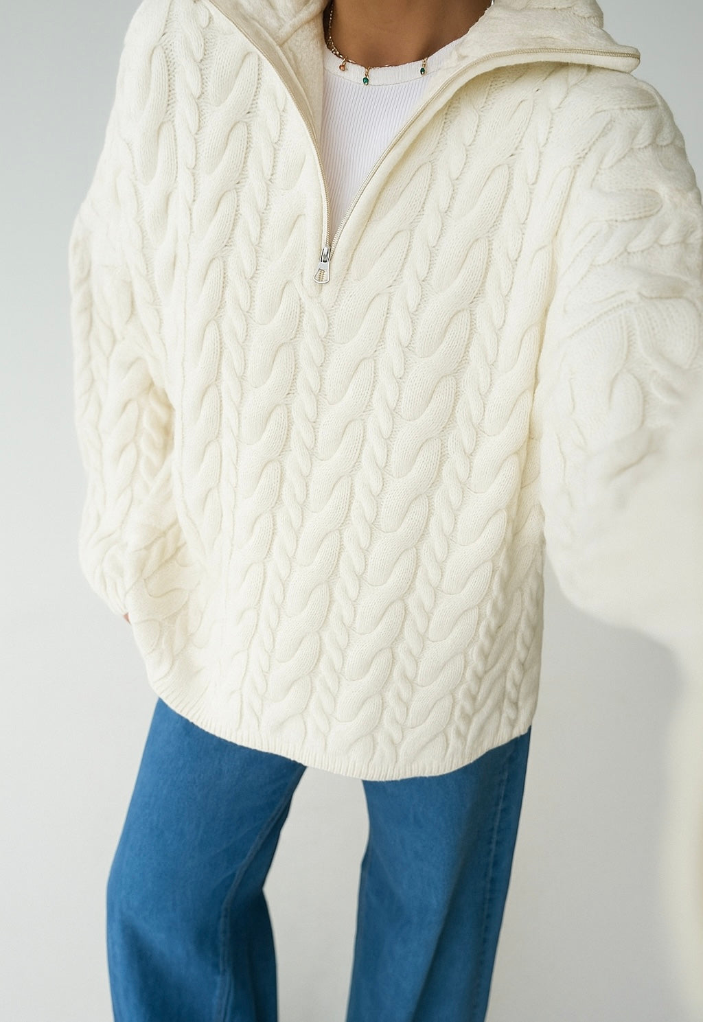 Off-white Zipper Sweater