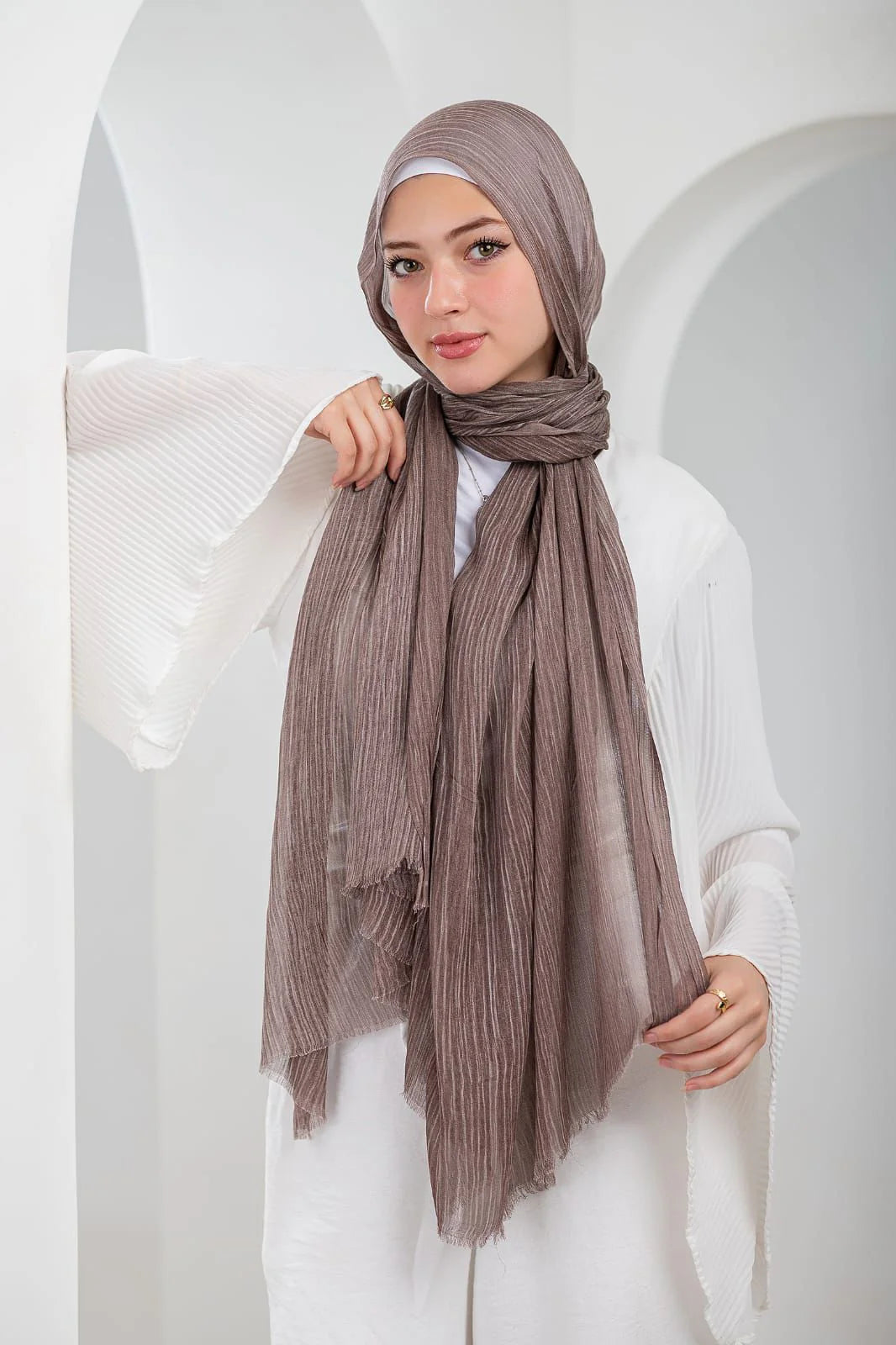 Mocha Ruffled Linen Scarf