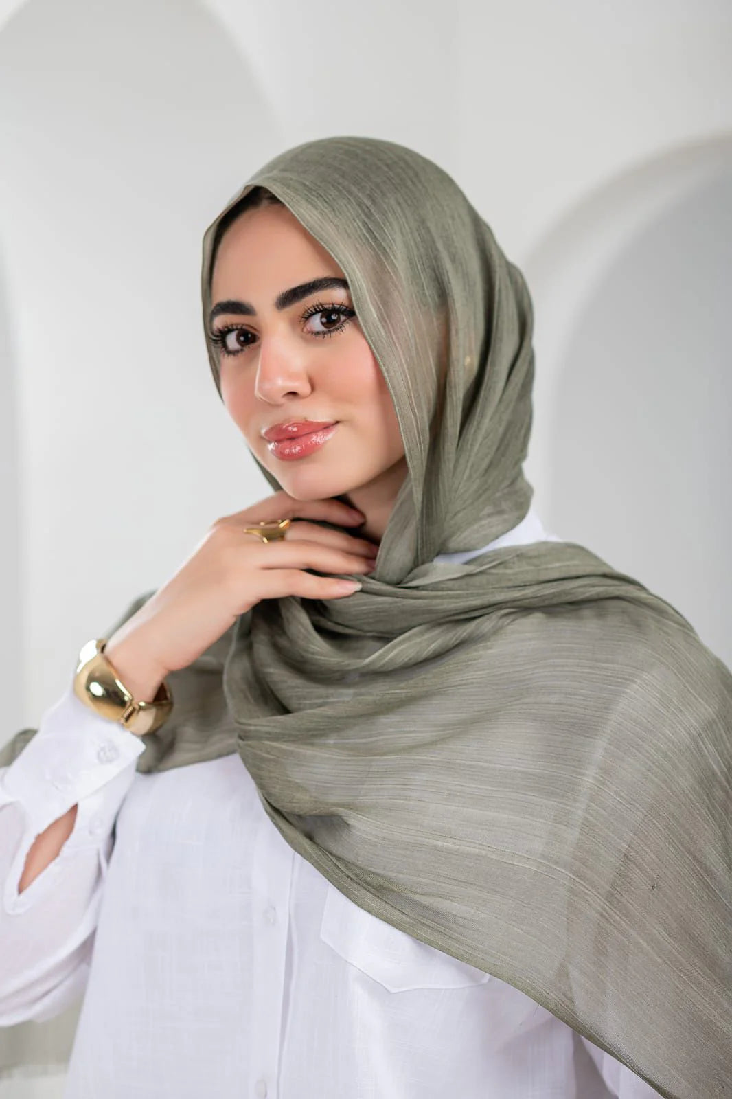 Olive Ruffled Linen Scarf