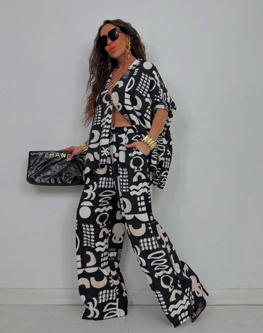 Black x White Set