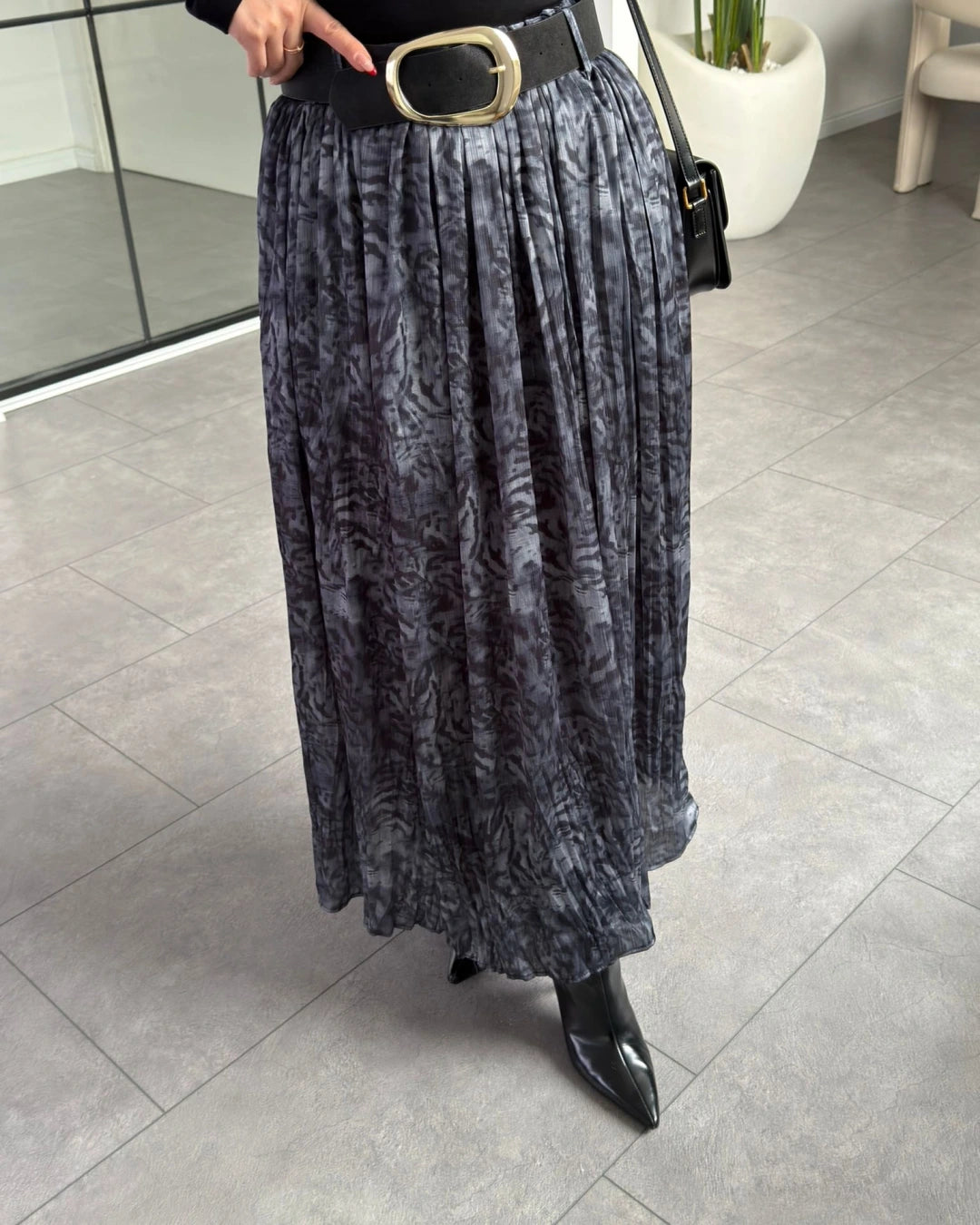 Greyish Skirt (with Belt)