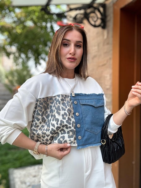 Leopard Denim Garnish SweatShirt - WHITE